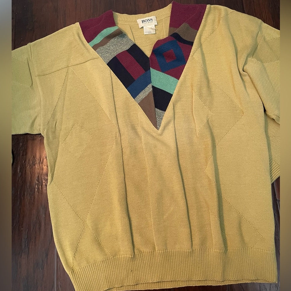 Boss V-Neck Sweater in Yellow with Multicolor Collar